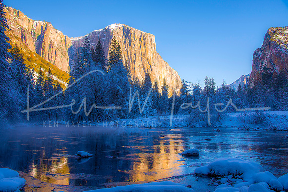 Yosemite_Valley_View_in_Snow_2